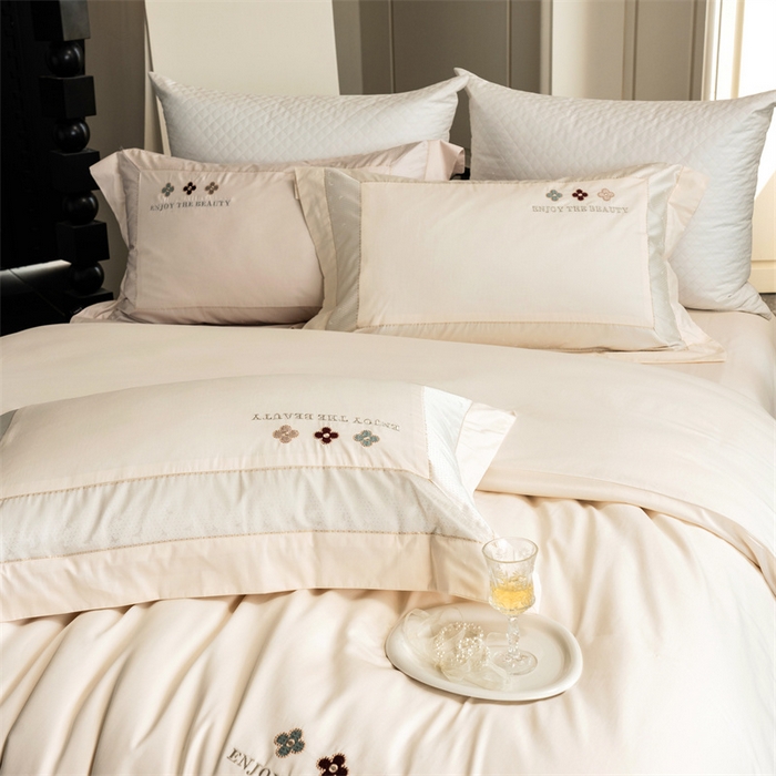 91家纺网 家纺一手货源 找家纺 馨蕊家居 2025秋冬新品超细旦磨毛高奢系列四件套-知禾 知禾-月光白