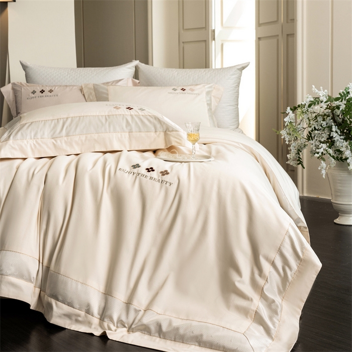 91家纺网 家纺一手货源 找家纺 馨蕊家居 2025秋冬新品超细旦磨毛高奢系列四件套-知禾 知禾-月光白