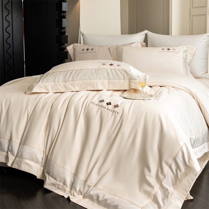 91家纺网 家纺一手货源 找家纺 馨蕊家居 2025秋冬新品超细旦磨毛高奢系列四件套-知禾 知禾-月光白