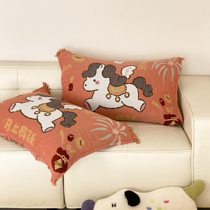 91家纺网 家纺一手货源 找家纺 麻依 2025新款四层纱布全棉新年大红枕巾流苏婚庆枕盖 马上有钱