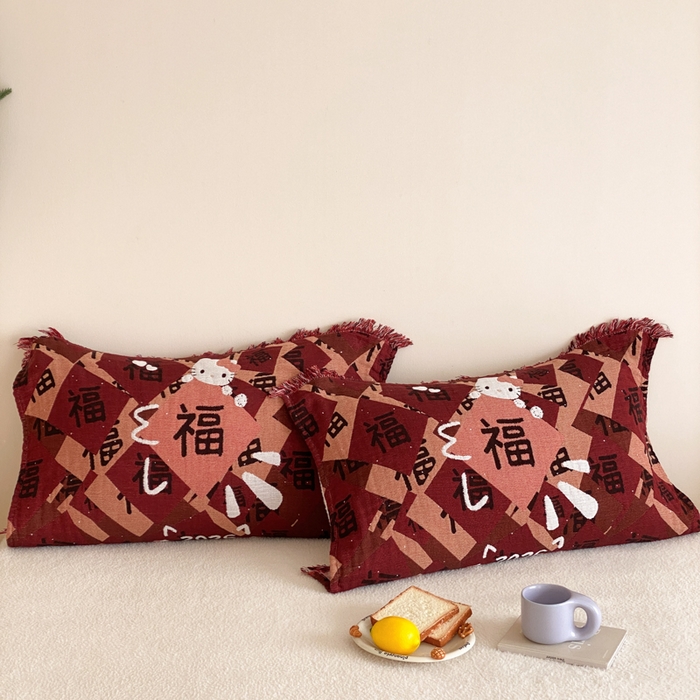 91家纺网 家纺一手货源 找家纺 麻依 2025新款四层纱布全棉新年大红枕巾流苏婚庆枕盖 福气满满