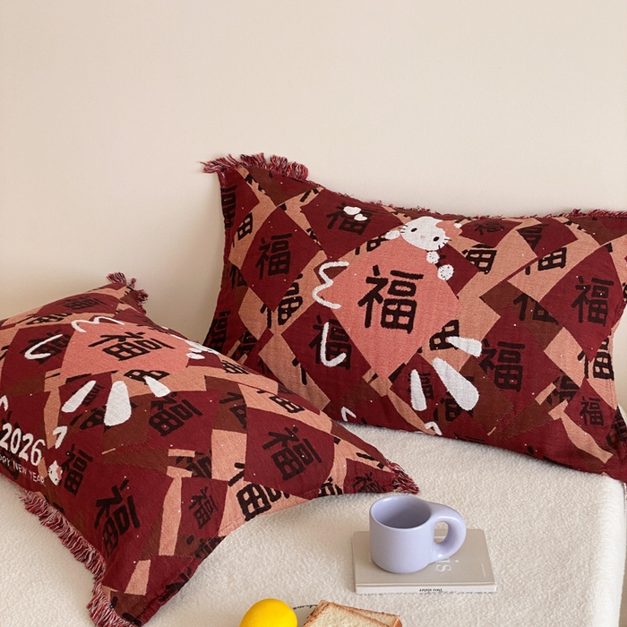 91家纺网 家纺一手货源 找家纺 麻依 2025新款四层纱布全棉新年大红枕巾流苏婚庆枕盖 福气满满