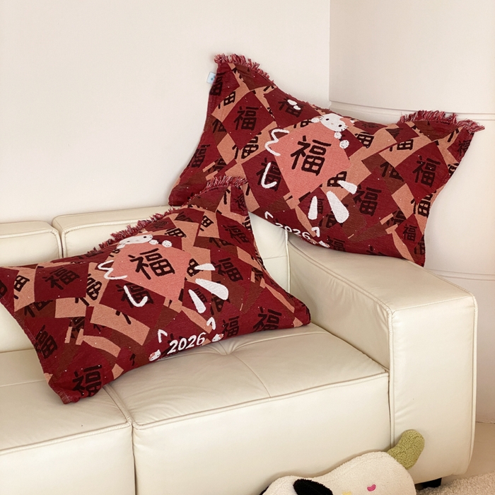 91家纺网 家纺一手货源 找家纺 麻依 2025新款四层纱布全棉新年大红枕巾流苏婚庆枕盖 福气满满