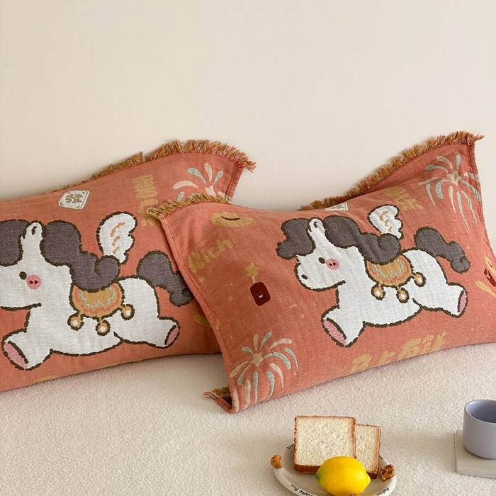 91家纺网 家纺一手货源 找家纺 麻依 2025新款四层纱布全棉新年大红枕巾流苏婚庆枕盖 马上有钱