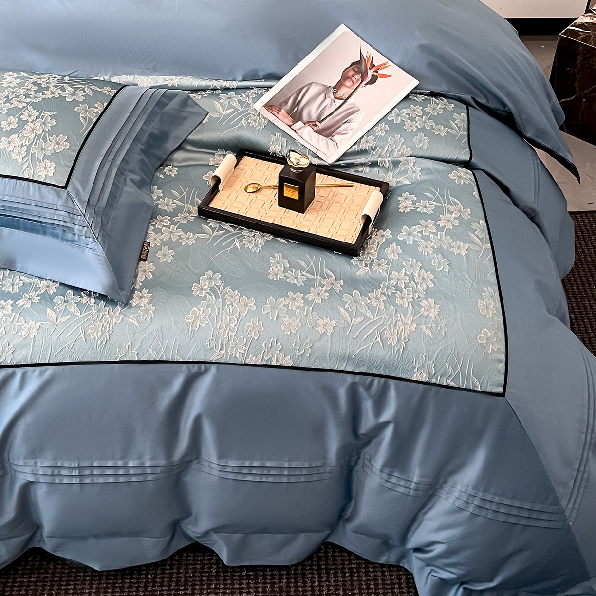 91家纺网 家纺一手货源 找家纺 置顶家纺 2025新款洛神系列亲肤提花拼角压框四件套 洛神-碧蓝