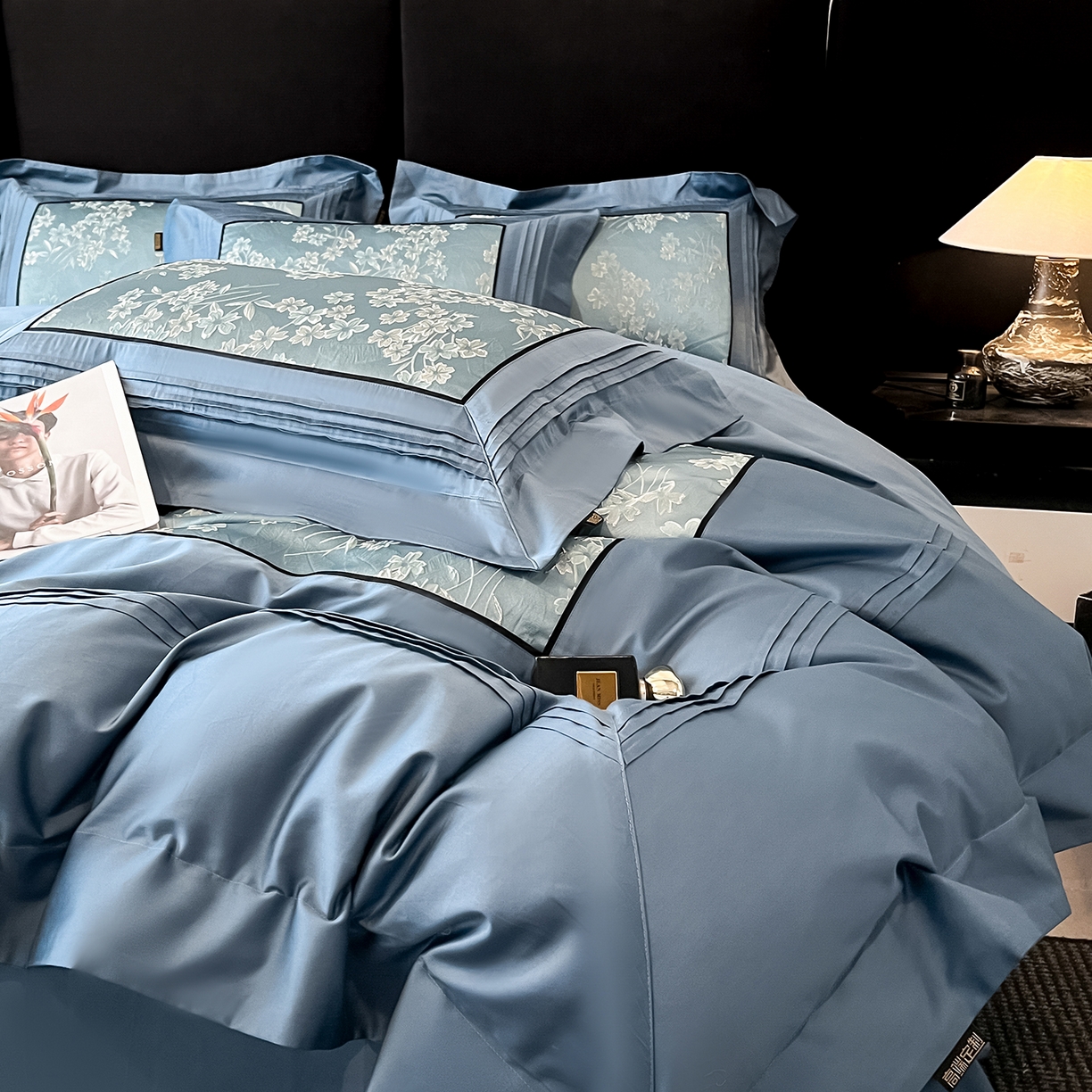 91家纺网 家纺一手货源 找家纺 置顶家纺 2025新款洛神系列亲肤提花拼角压框四件套 洛神-碧蓝