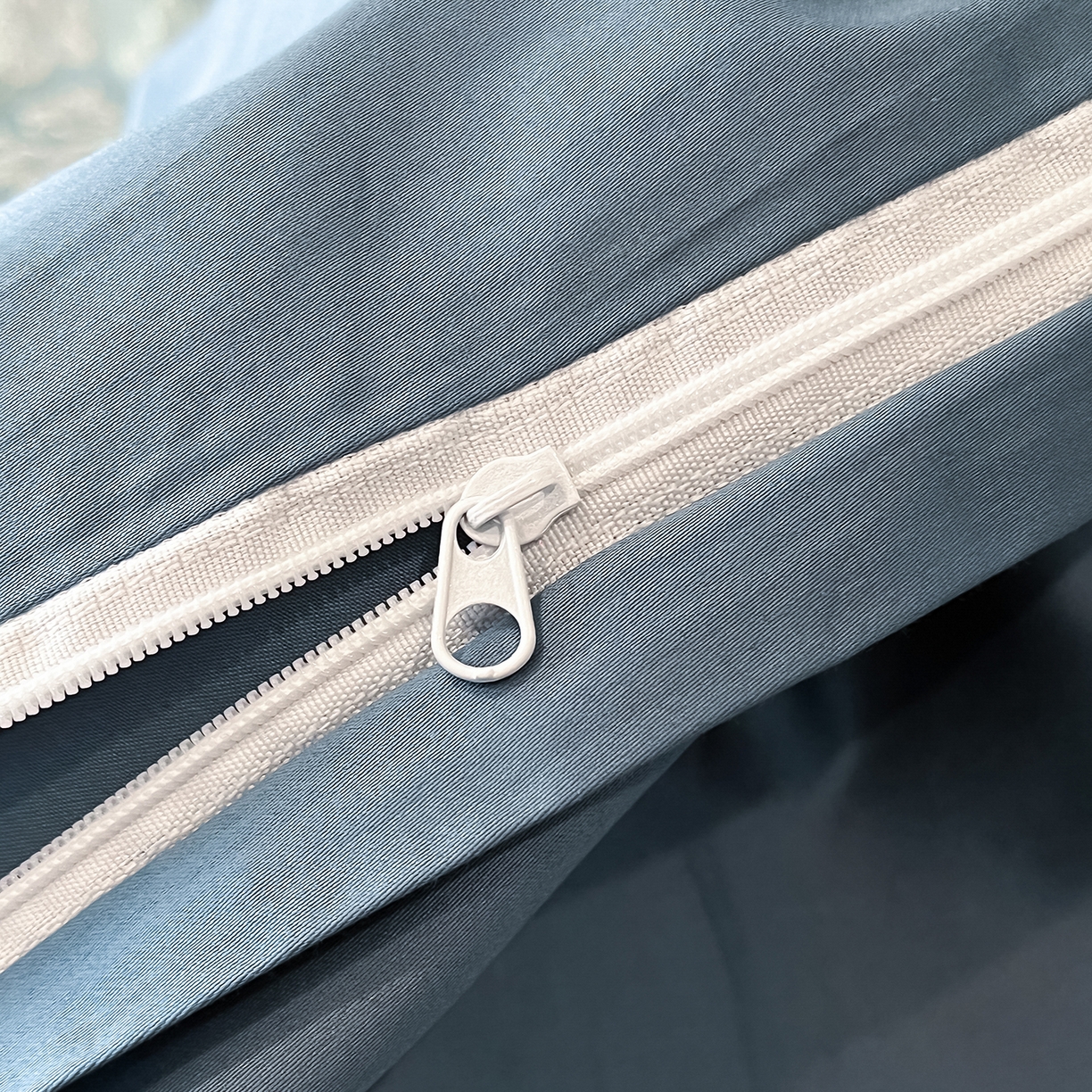 91家纺网 家纺一手货源 找家纺 置顶家纺 2025新款洛神系列亲肤提花拼角压框四件套 洛神-碧蓝