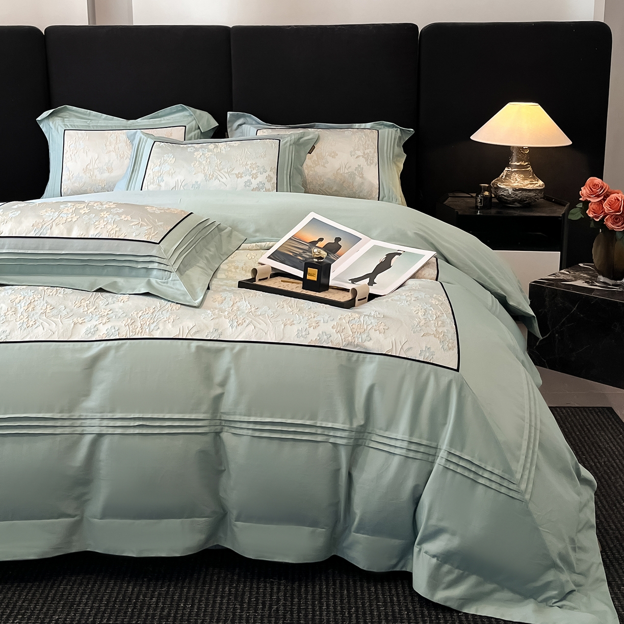 91家纺网 家纺一手货源 找家纺 置顶家纺 2025新款洛神系列亲肤提花拼角压框四件套 洛神-梵星蓝