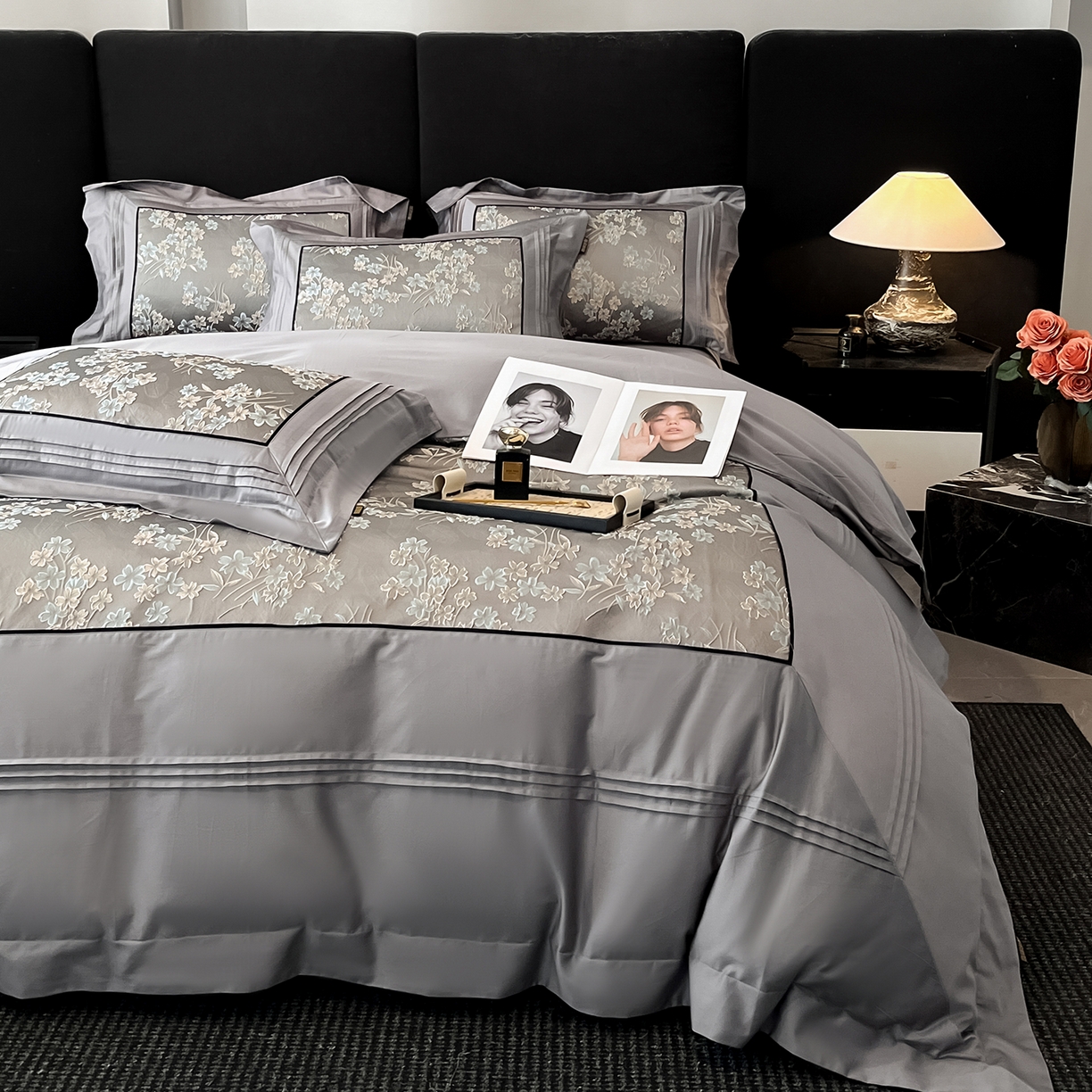 91家纺网 家纺一手货源 找家纺 置顶家纺 2025新款洛神系列亲肤提花拼角压框四件套 洛神-高级灰