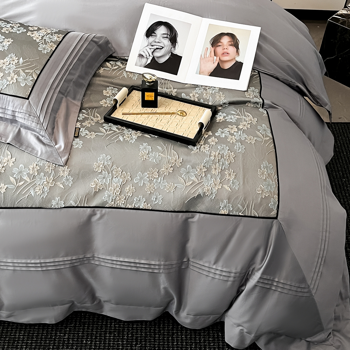 91家纺网 家纺一手货源 找家纺 置顶家纺 2025新款洛神系列亲肤提花拼角压框四件套 洛神-高级灰