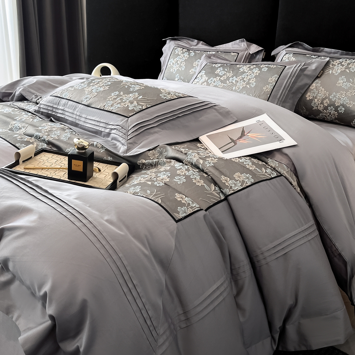 91家纺网 家纺一手货源 找家纺 置顶家纺 2025新款洛神系列亲肤提花拼角压框四件套 洛神-高级灰