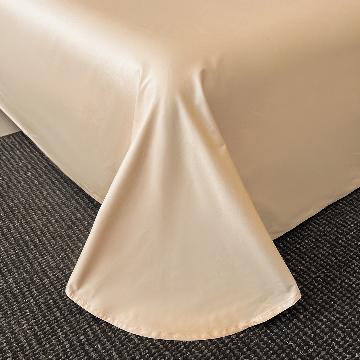 91家纺网 家纺一手货源 找家纺 置顶家纺 2025新款洛神系列亲肤提花拼角压框四件套 洛神-浅香槟