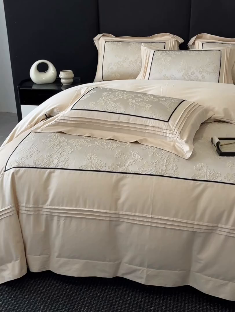 91家纺网 家纺一手货源 找家纺 置顶家纺 2025新款洛神系列亲肤提花拼角压框四件套 洛神-浅香槟