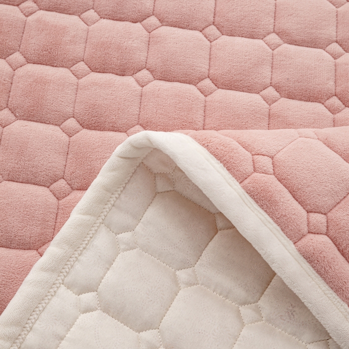 91家纺网 家纺一手货源 找家纺 女子家纺 2025新款全消光牛奶绒床垫 浅豆沙