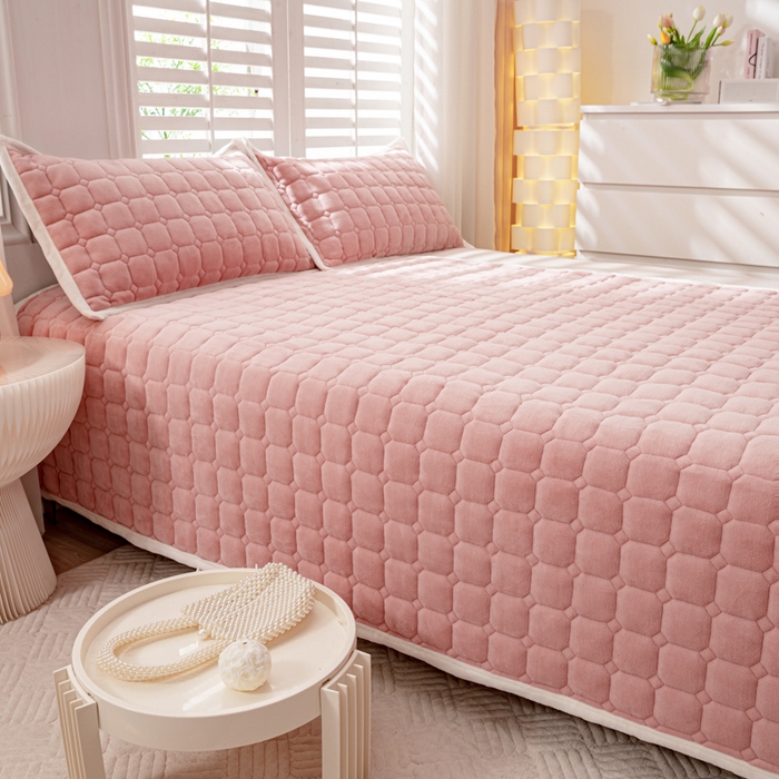 91家纺网 家纺一手货源 找家纺 女子家纺 2025新款全消光牛奶绒床垫 浅豆沙