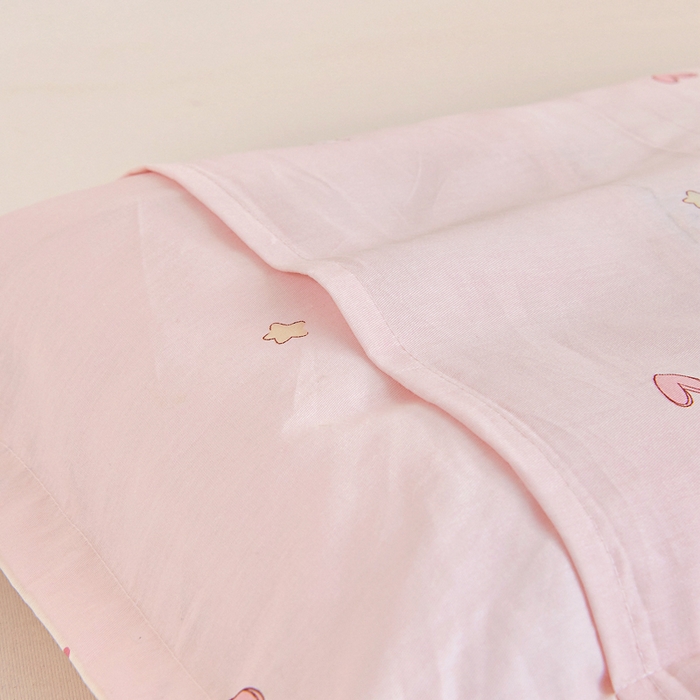 91家纺网 家纺一手货源 找家纺 芭伯妮 2026新款全棉AB版幼儿园三件套宝宝午睡被子六件套儿童被套多件套（第一批） 彩虹木马