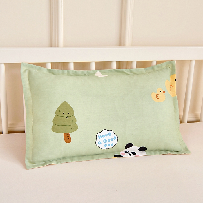 91家纺网 家纺一手货源 找家纺 芭伯妮 2026新款全棉AB版幼儿园三件套宝宝午睡被子六件套儿童被套多件套（第一批） 熊猫鸭鸭乐-绿