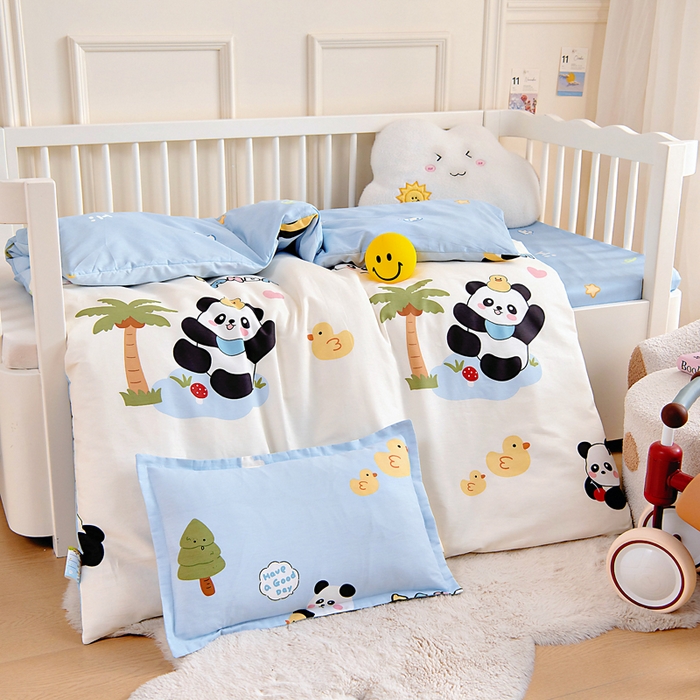 91家纺网 家纺一手货源 找家纺 芭伯妮 2026新款全棉AB版幼儿园三件套宝宝午睡被子六件套儿童被套多件套（第一批） 熊猫鸭鸭乐-蓝