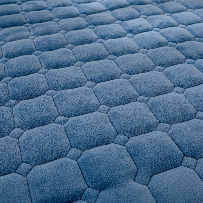 91家纺网 家纺一手货源 找家纺 女子家纺 2025新款全消光牛奶绒床垫 宝石蓝