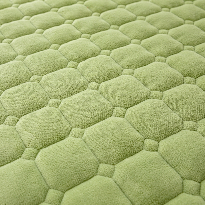 91家纺网 家纺一手货源 找家纺 女子家纺 2025新款全消光牛奶绒床垫 苹果绿