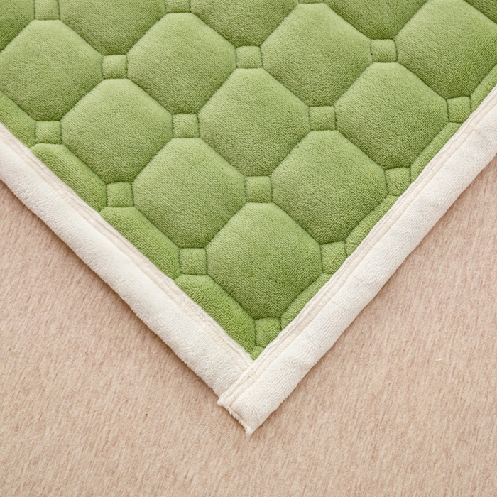 91家纺网 家纺一手货源 找家纺 女子家纺 2025新款全消光牛奶绒床垫 苹果绿