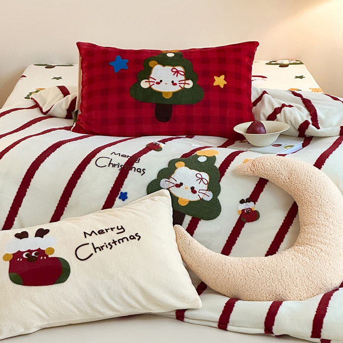 91家纺网 家纺一手货源 找家纺 （总）桃子家居 2025新款A类毛巾绣立体数码印花可爱卡通圣诞印加绣加厚牛奶绒系列四件套