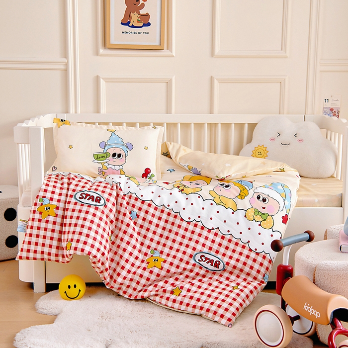 91家纺网 家纺一手货源 找家纺 芭伯妮 2026新款全棉AB版幼儿园三件套宝宝午睡被子六件套儿童被套多件套（第一批） 星星漫游记