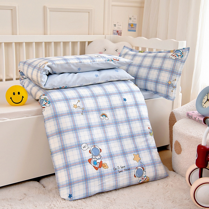 91家纺网 家纺一手货源 找家纺 芭伯妮 2026新款全棉AB版幼儿园三件套宝宝午睡被子六件套儿童被套多件套（第一批） 宇航星梦
