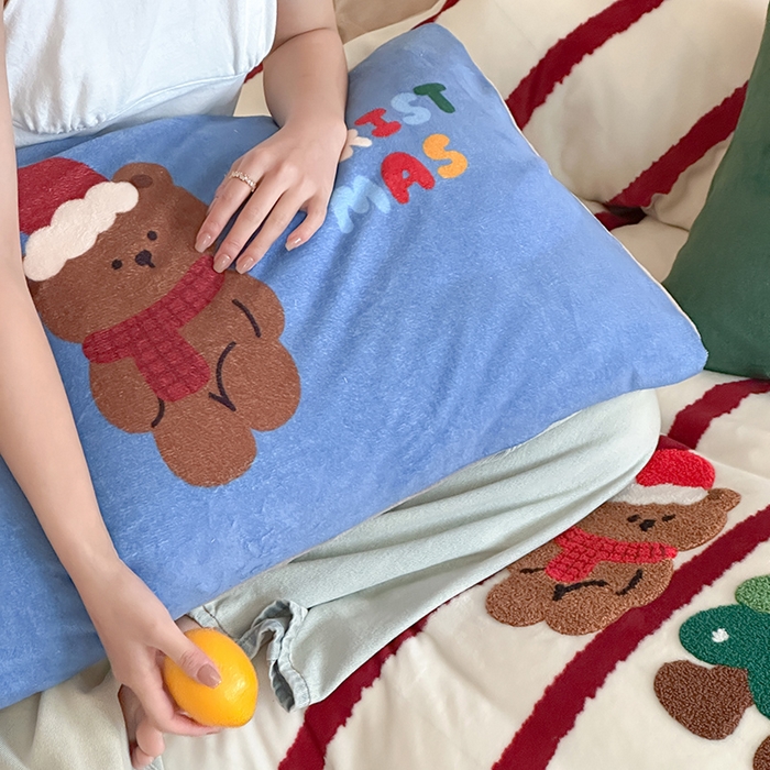 91家纺网 家纺一手货源 找家纺 桃子家居 2025新款A类毛巾绣立体数码印花可爱卡通圣诞印加绣加厚牛奶绒系列四件套 绒印加绣-条纹圣诞快乐