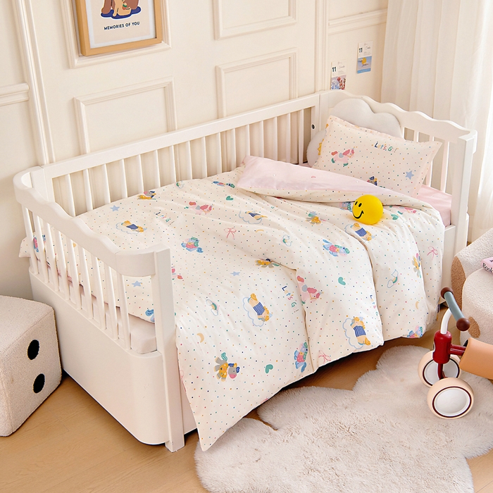 91家纺网 家纺一手货源 找家纺 芭伯妮 2026新款全棉AB版幼儿园三件套宝宝午睡被子六件套儿童被套多件套（第一批） 彩虹木马