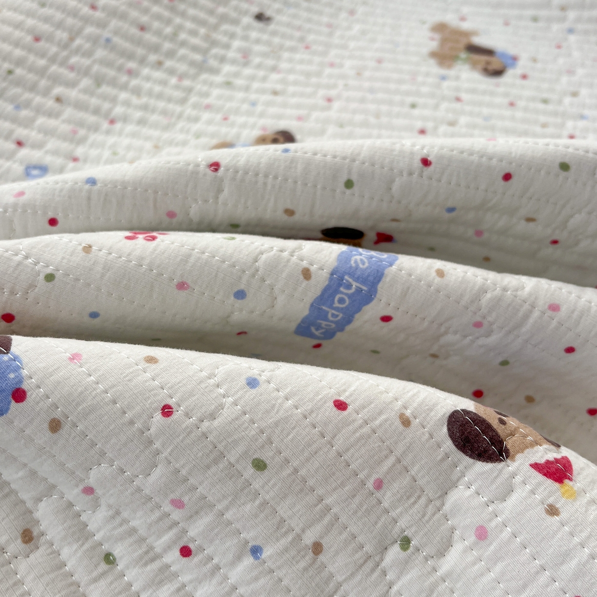 91家纺网 家纺一手货源 找家纺 恒尚居 2026新款A双层纱B牛奶绒床盖双面两用夹棉床单学生床垫床褥子系列二 波点狗狗【A双层纱-B牛奶绒】