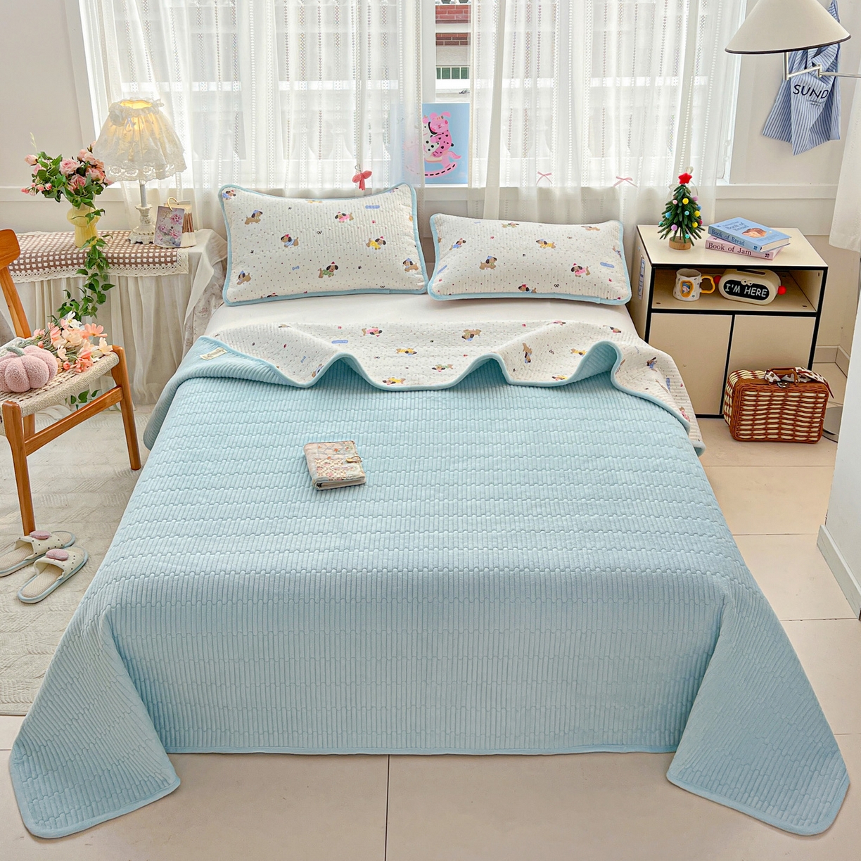 91家纺网 家纺一手货源 找家纺 恒尚居 2026新款A双层纱B牛奶绒床盖双面两用夹棉床单学生床垫床褥子系列二 波点狗狗【A双层纱-B牛奶绒】