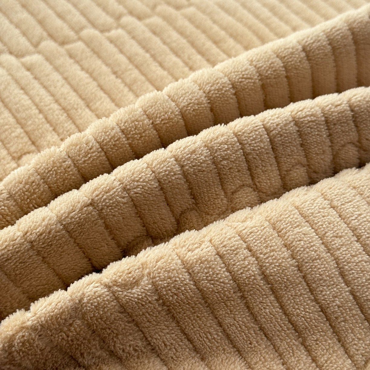 91家纺网 家纺一手货源 找家纺 恒尚居 2026新款A双层纱B牛奶绒床盖双面两用夹棉床单学生床垫床褥子系列二 花篮兔【A双层纱-B牛奶绒】