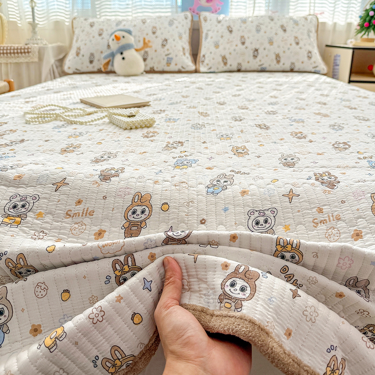 91家纺网 家纺一手货源 找家纺 恒尚居 2026新款A双层纱B牛奶绒床盖双面两用夹棉床单学生床垫床褥子系列二 拉布布【A双层纱-B牛奶绒】