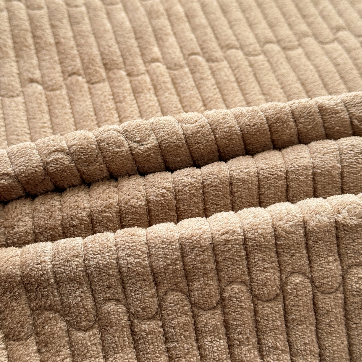 91家纺网 家纺一手货源 找家纺 恒尚居 2026新款A双层纱B牛奶绒床盖双面两用夹棉床单学生床垫床褥子系列二 拉布布【A双层纱-B牛奶绒】