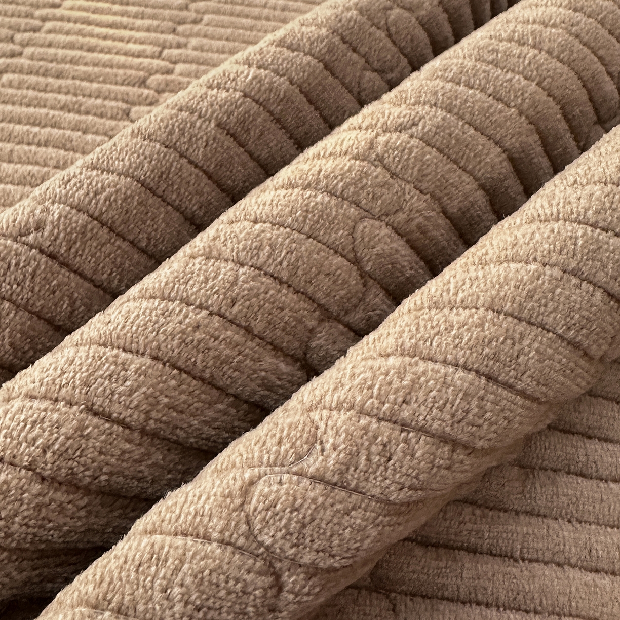 91家纺网 家纺一手货源 找家纺 恒尚居 2026新款A双层纱B牛奶绒床盖双面两用夹棉床单学生床垫床褥子系列二 落叶【A双层纱-B牛奶绒】