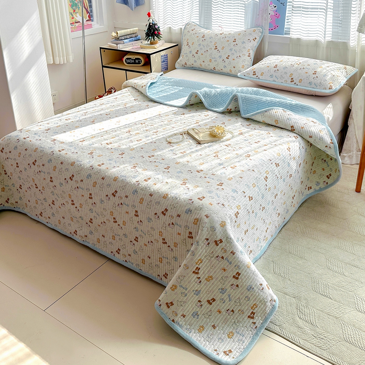 91家纺网 家纺一手货源 找家纺 恒尚居 2026新款A双层纱B牛奶绒床盖双面两用夹棉床单学生床垫床褥子系列二 萌宠乐园【A双层纱-B牛奶绒】