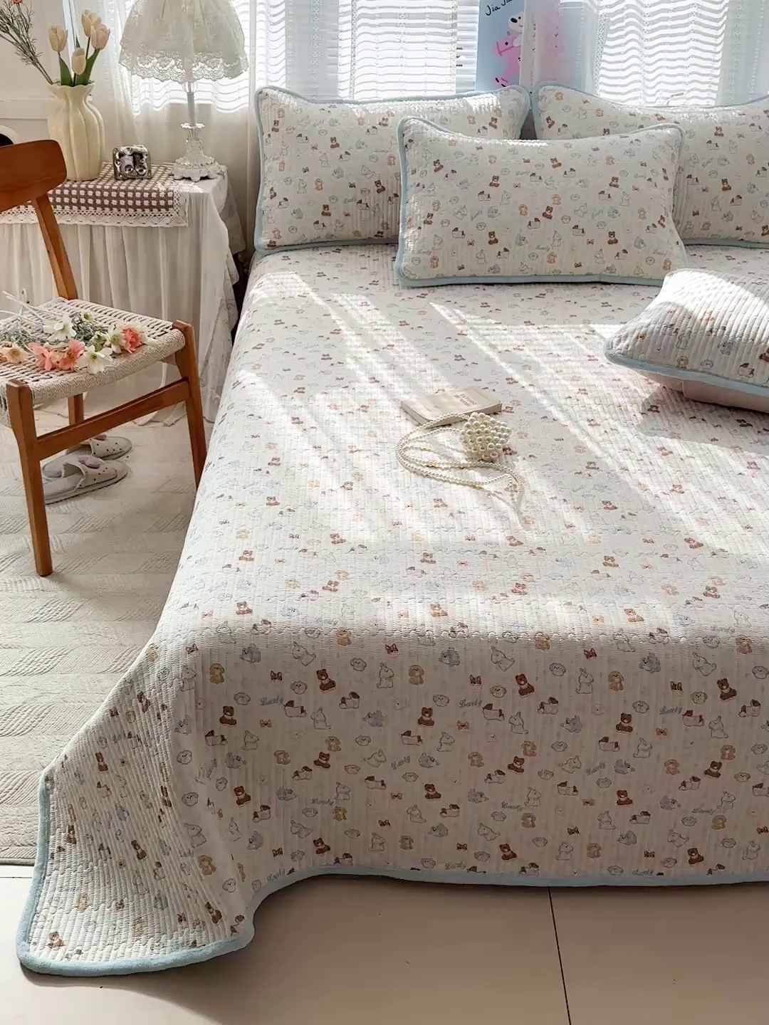 91家纺网 家纺一手货源 找家纺 恒尚居 2026新款A双层纱B牛奶绒床盖双面两用夹棉床单学生床垫床褥子系列二 萌宠乐园【A双层纱-B牛奶绒】