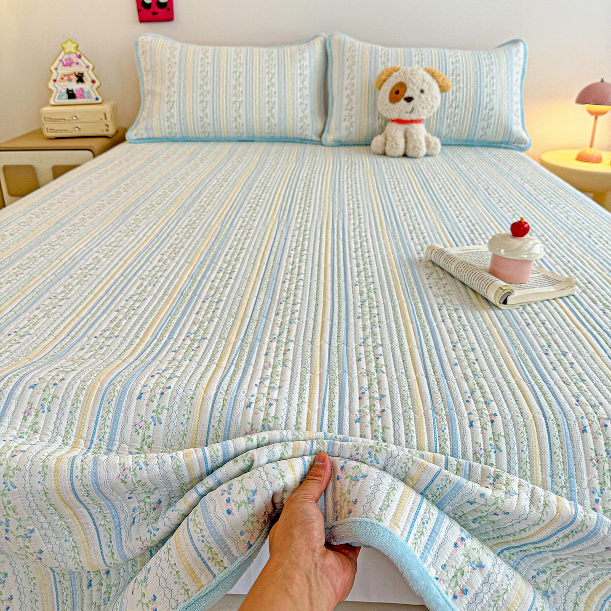 91家纺网 家纺一手货源 找家纺 恒尚居 2026新款A双层纱B牛奶绒床盖双面两用夹棉床单学生床垫床褥子系列二 阳光庄园【A双层纱-B牛奶绒】