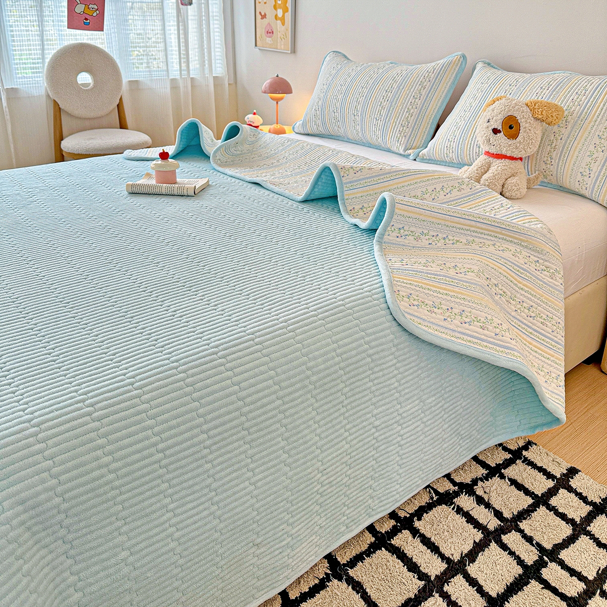 91家纺网 家纺一手货源 找家纺 恒尚居 2026新款A双层纱B牛奶绒床盖双面两用夹棉床单学生床垫床褥子系列二 阳光庄园【A双层纱-B牛奶绒】