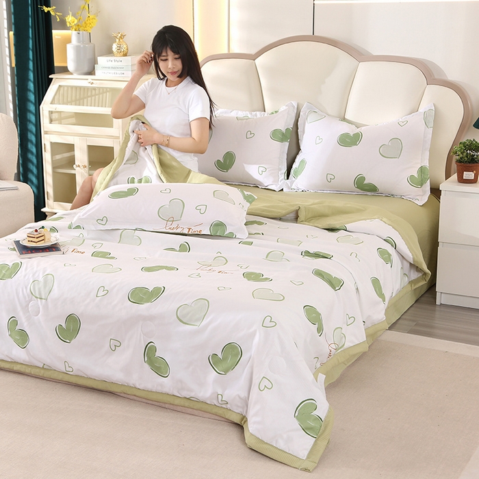 91家纺网 家纺一手货源 找家纺 延遥 2026新款亲肤水洗棉夏被夏凉被夏被四件套 爱心绿