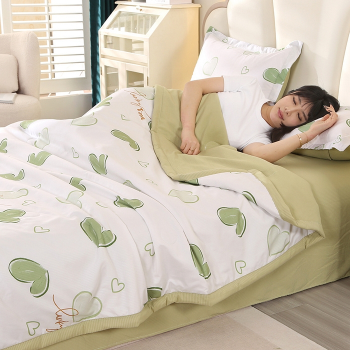 91家纺网 家纺一手货源 找家纺 延遥 2026新款亲肤水洗棉夏被夏凉被夏被四件套 爱心绿