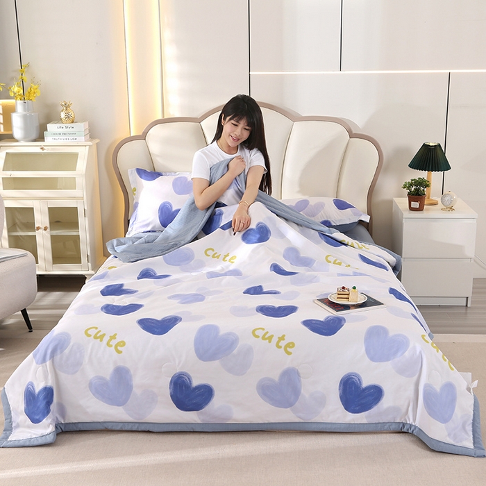 91家纺网 家纺一手货源 找家纺 延遥 2026新款亲肤水洗棉夏被夏凉被夏被四件套 爱心紫