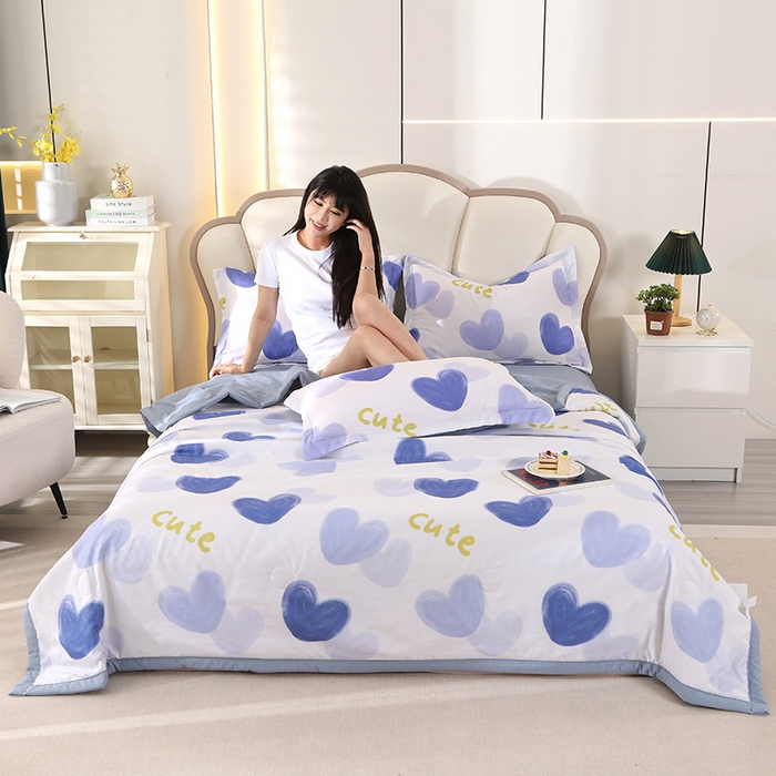 91家纺网 家纺一手货源 找家纺 延遥 2026新款亲肤水洗棉夏被夏凉被夏被四件套 爱心紫