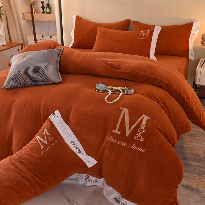 91家纺网 家纺一手货源 找家纺 大米家居 2025新款宽边刺绣牛奶绒四件套-罗曼蒂克系列 罗曼蒂克-奶油橙