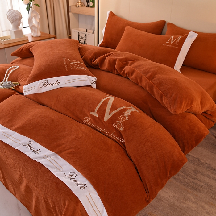 91家纺网 家纺一手货源 找家纺 大米家居 2025新款宽边刺绣牛奶绒四件套-罗曼蒂克系列 罗曼蒂克-奶油橙