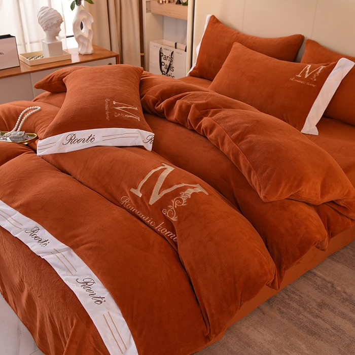 91家纺网 家纺一手货源 找家纺 大米家居 2025新款宽边刺绣牛奶绒四件套-罗曼蒂克系列 罗曼蒂克-奶油橙