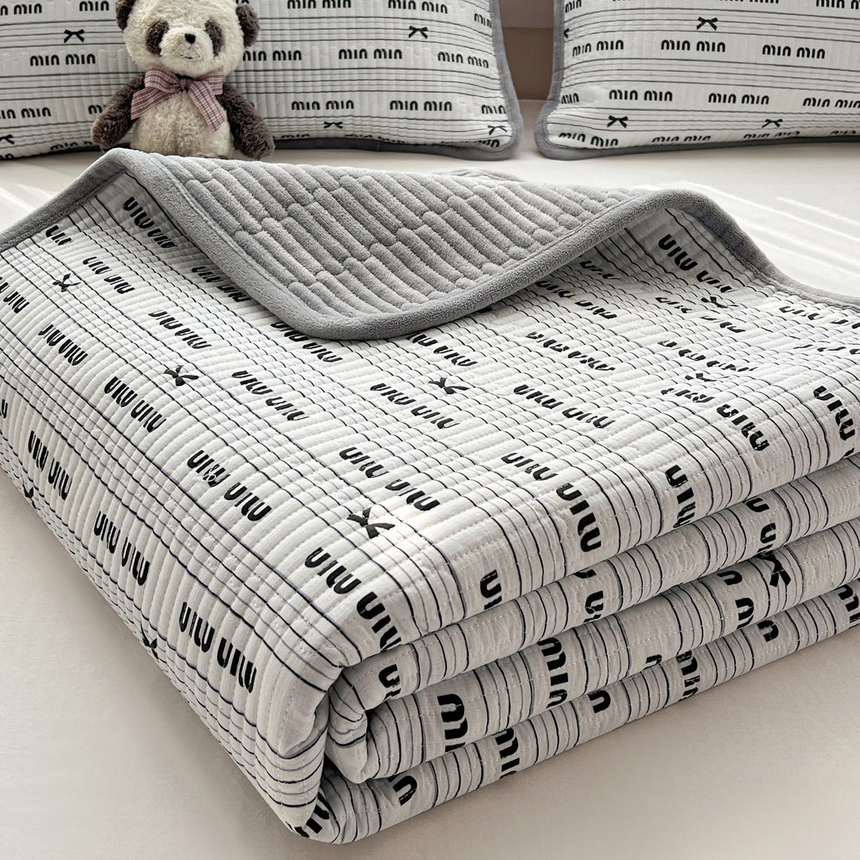 91家纺网 家纺一手货源 找家纺 恒尚居 2026新款A双层纱B牛奶绒床盖双面两用夹棉床单学生床垫床褥子 miu miu【A双层纱-B牛奶绒】