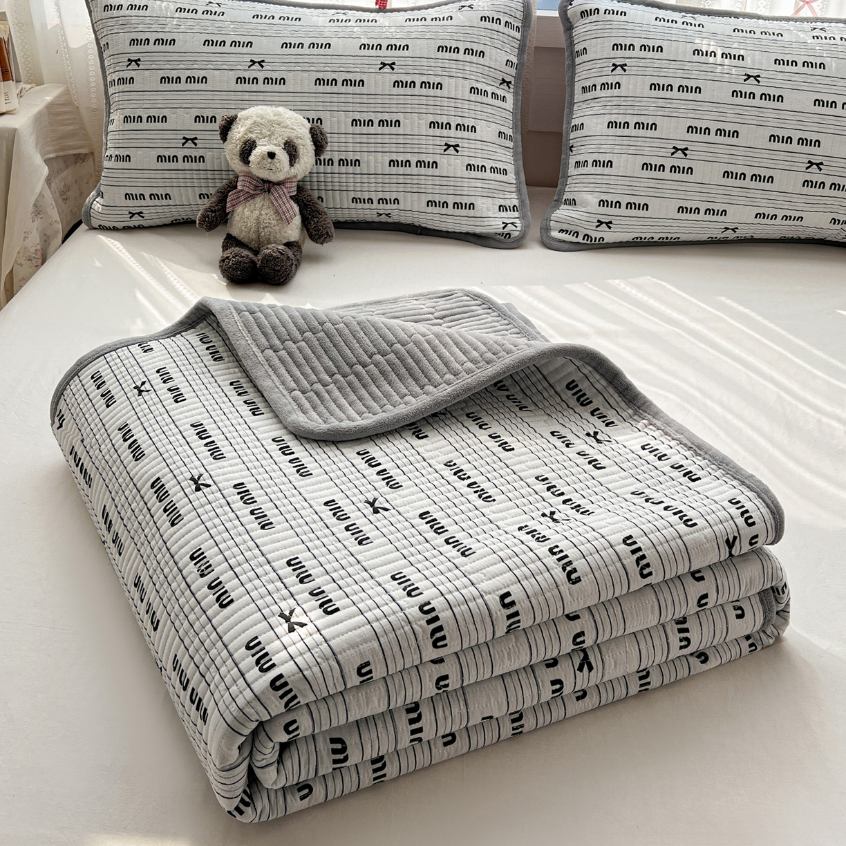 91家纺网 家纺一手货源 找家纺 恒尚居 2026新款A双层纱B牛奶绒床盖双面两用夹棉床单学生床垫床褥子 miu miu【A双层纱-B牛奶绒】