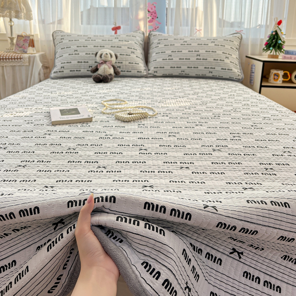 91家纺网 家纺一手货源 找家纺 恒尚居 2026新款A双层纱B牛奶绒床盖双面两用夹棉床单学生床垫床褥子 miu miu【A双层纱-B牛奶绒】